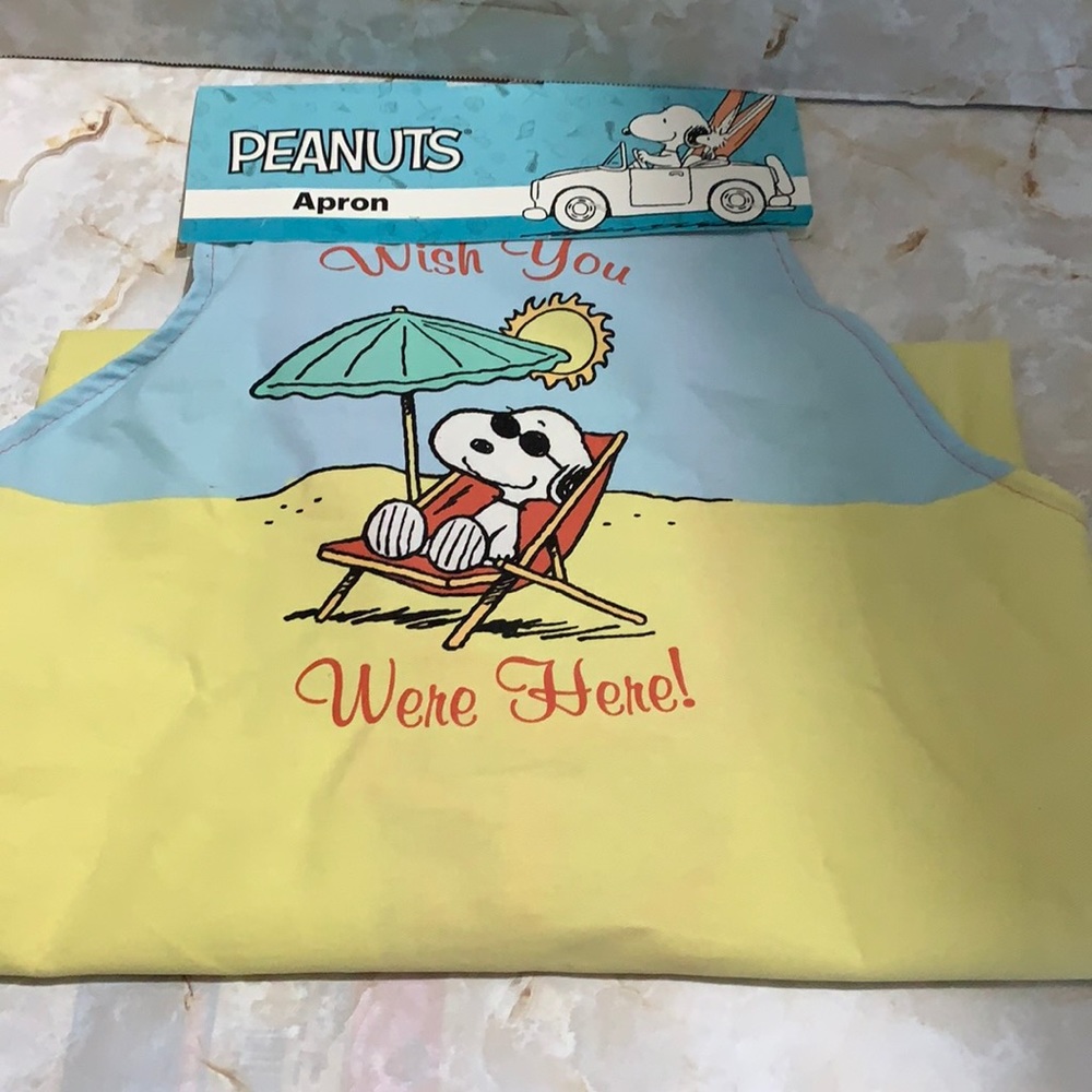 Peanuts: summer apron